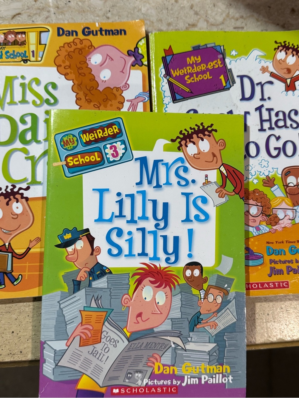 Dan Gutman My Weird School Mrs. Lilly Is Silly! PB Illus Jim Paillot